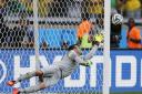 Hosts Brazil squeeze past Chile on penalties