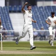 Lancashire's Graham Onions has been forced to retire due to a back injury
