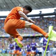 Holland through to last 16 after dramatic last gasp win over Mexico