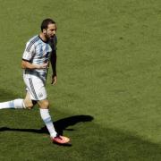 Argentina ease into World Cup semi-finals