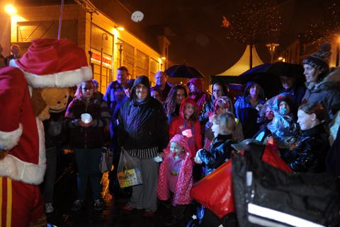 Nelson Christmas lights switch-on