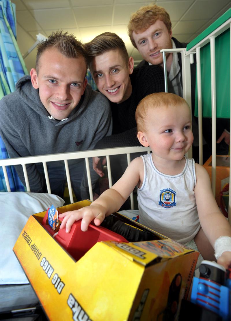 Blackburn Rovers players visit Blackburn Royal Hospital children's ward