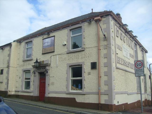 The Dog Inn was situated on Revidge Road. In the 19th century this pub was owned by William Smalley who owned a strip of land from The Dog down to what is now Granville Road , known as the Teanbarn Estate.