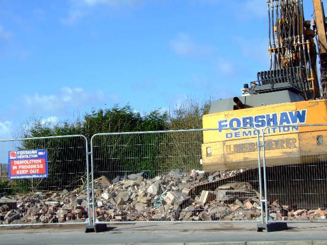 The Printers Arms was situated at 15 Accrington Road, closing in June 2008. The above photo shows the 2009 demolition to make way for road widening.

Source: Max Taylor