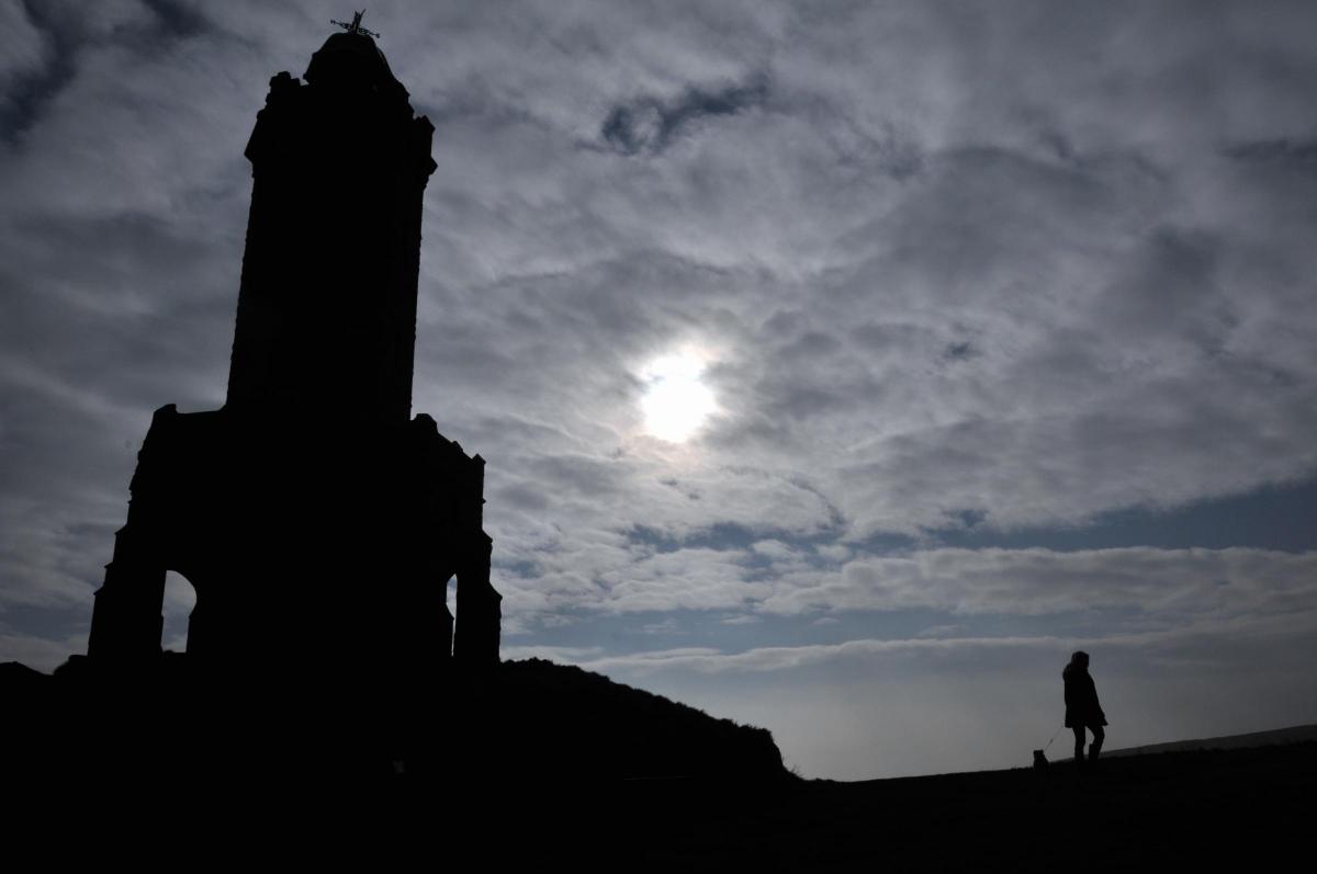 Darwen’s 86 foot high Jubilee Tower was erected not just to celebrate Queen Victoria’s sixty
years on the throne, it is also a monument to the hard fought access to the moors won by the people of the town in the 1890s.
