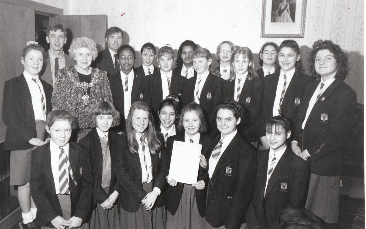 Mayor of Pendle Cllr Kathleen Shore with pupils of Fisher More School in 1992