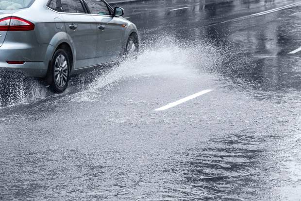 Drivers could be fined £5,000 for purposely splashing pedestrians