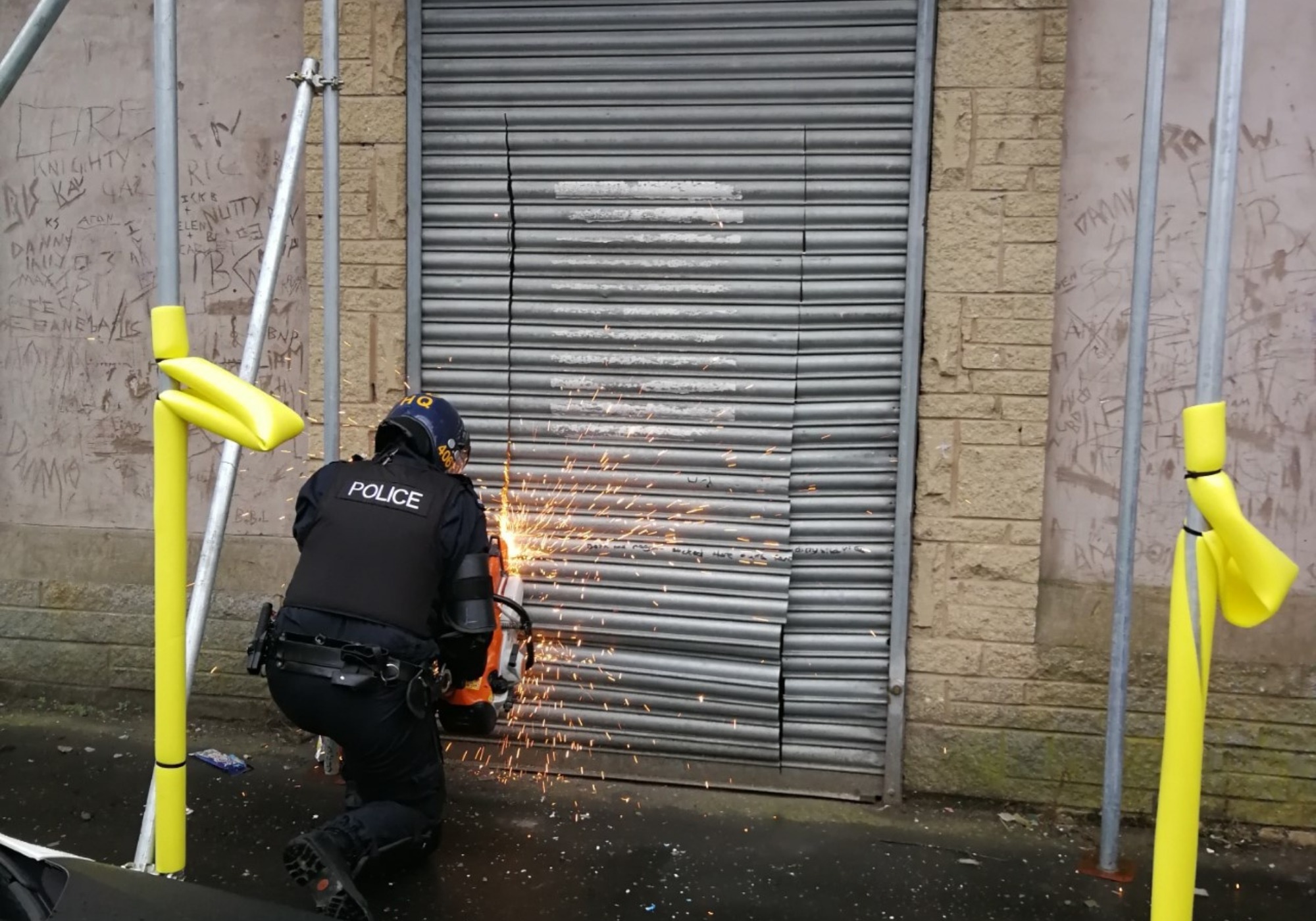 Man arrested after "substantial amount" of drugs found in raid - Vimarsana News
