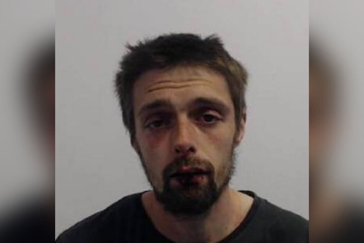 Drug addict robber punched boy, 8, for £10 note - Vimarsana News