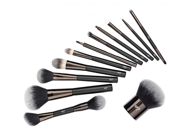 Undated Handout Photo of No7 Cosmetic Brushes, Boots. See PA Feature BEAUTY Oils. Picture credit should read: PA Photo/Handout. WARNING: This picture must only be used to accompany PA Feature BEAUTY Oils. WARNING: This picture must only be used with the
