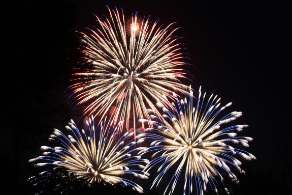 Lancashire Telegraph: In England and Wales it is against the law to set off fireworks between 11pm and 7am. (Canva) Lancashire Telegraph: In England and Wales it is against the law to set off fireworks between 11pm and 7am. (Canva)