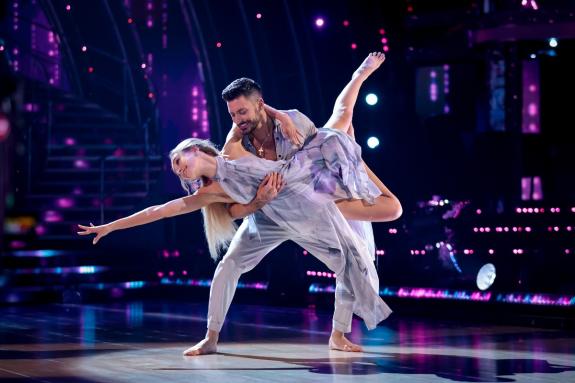 Lancashire Telegraph: Rose Ayling-Ellis & Giovanni Pernice during the final of Strictly Come Dancing 2021. Picture: PA/BBC Lancashire Telegraph: Rose Ayling-Ellis & Giovanni Pernice during the final of Strictly Come Dancing 2021. Picture: PA/BBC