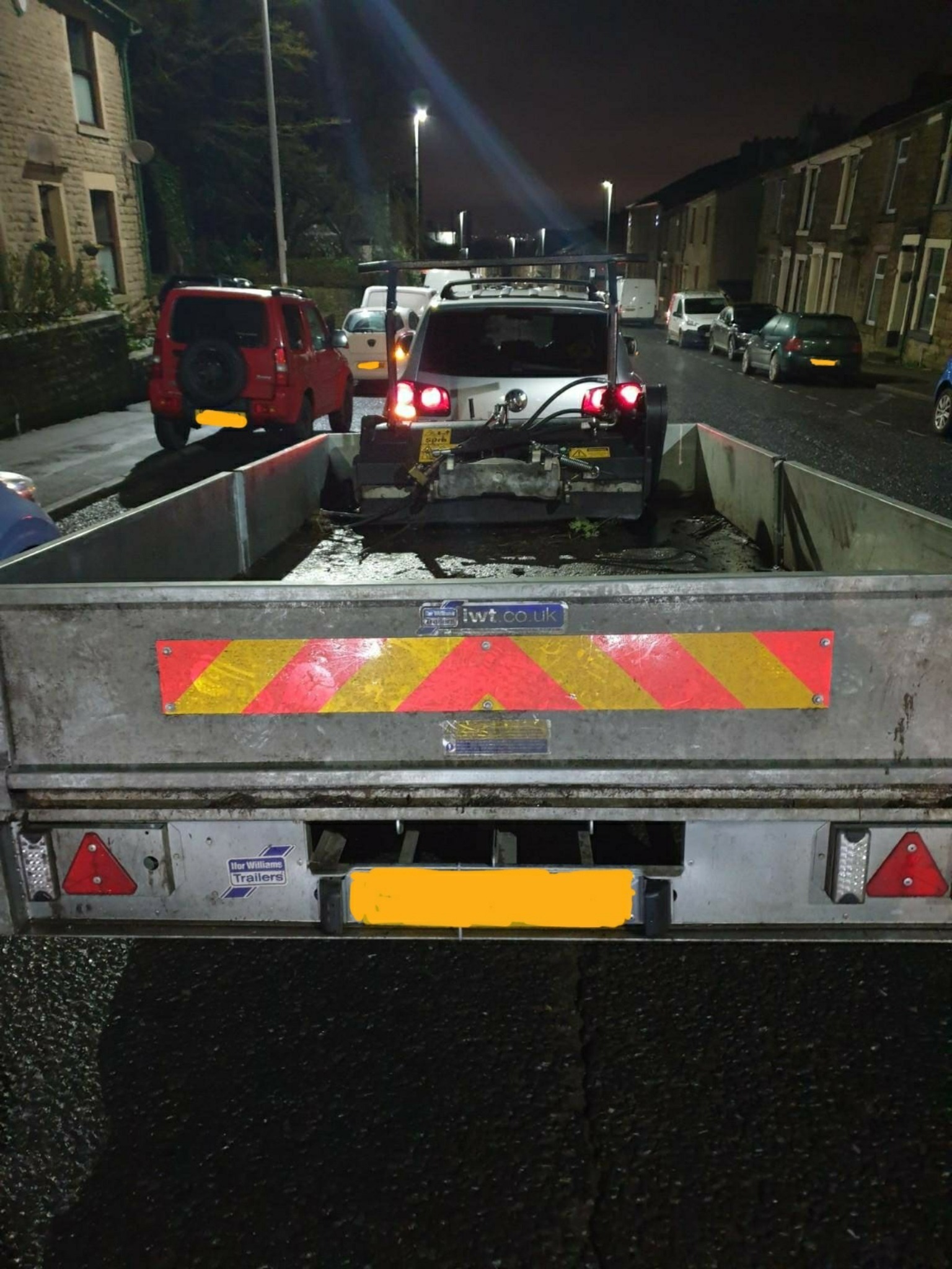 Thieves in VW ram through fence of Darwen business before stealing trailer - Vimarsana News