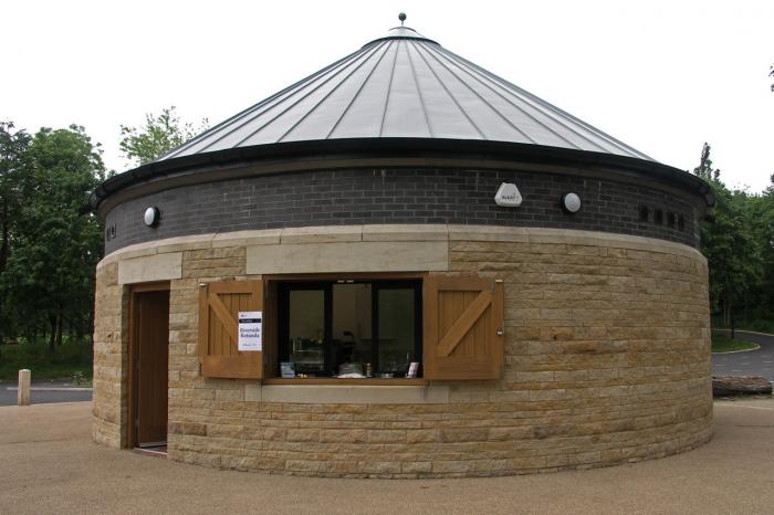 Decision to appoint new operators for Townley Park café delayed - Vimarsana News