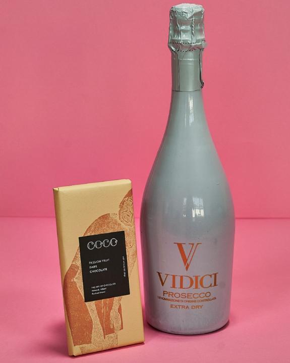 Lancashire Telegraph: Vidici Prosecco x COCO Passion Fruit Chocolate Bar (The Bottle Club) Lancashire Telegraph: Vidici Prosecco x COCO Passion Fruit Chocolate Bar (The Bottle Club)