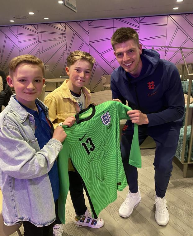 Lancashire Telegraph: Hughie and Freddie with Burnley FC goalie, Nick Pope