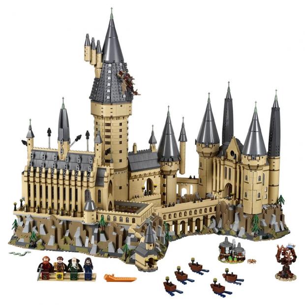 Lancashire Telegraph: LEGO Harry Potter Hogwarts Castle Set (Zavvi)