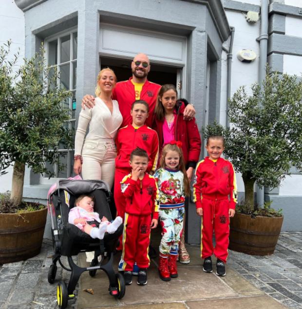 Lancashire Telegraph: Tyson and Paris Fury with their six children. (Photo: Instagram/@tysonfury)