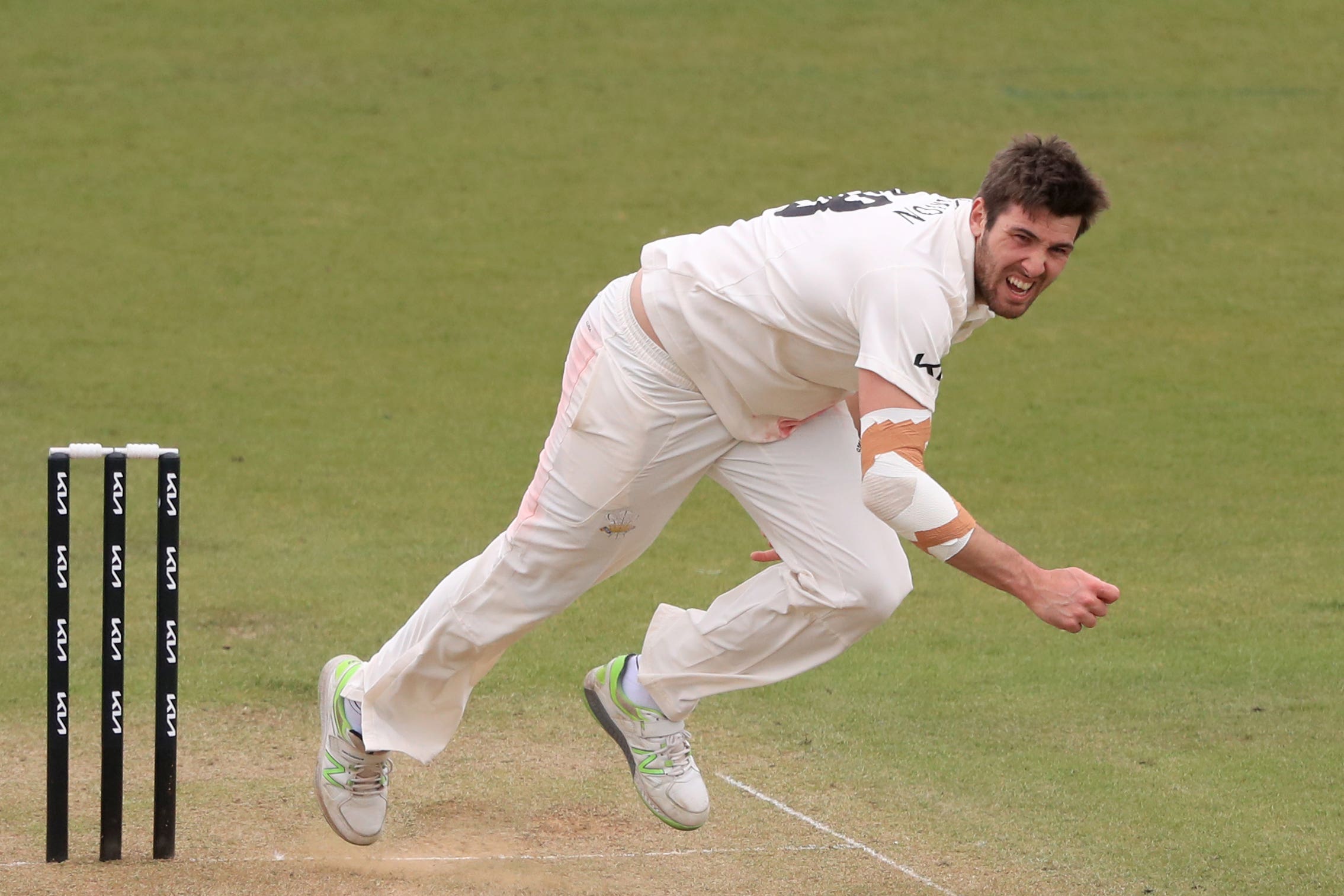 Jamie Overton claims three wickets as Surrey take charge against Somerset - Vimarsana News