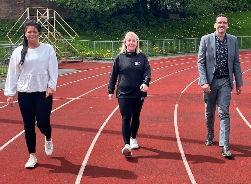 Burnley leisure industry trio to take on 17 hour walk in aid of mental health - Vimarsana News