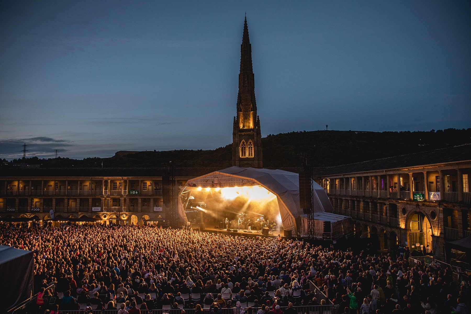 Review: Paul Weller, Piece Hall, Halifax - Vimarsana News