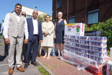 Blackburn Pakistani group donates 1,800 meals to foodbank