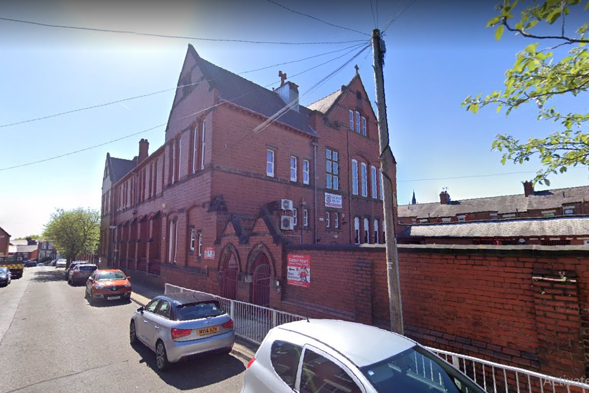 Police launch appeal after man 'acts suspiciously' near Preston school