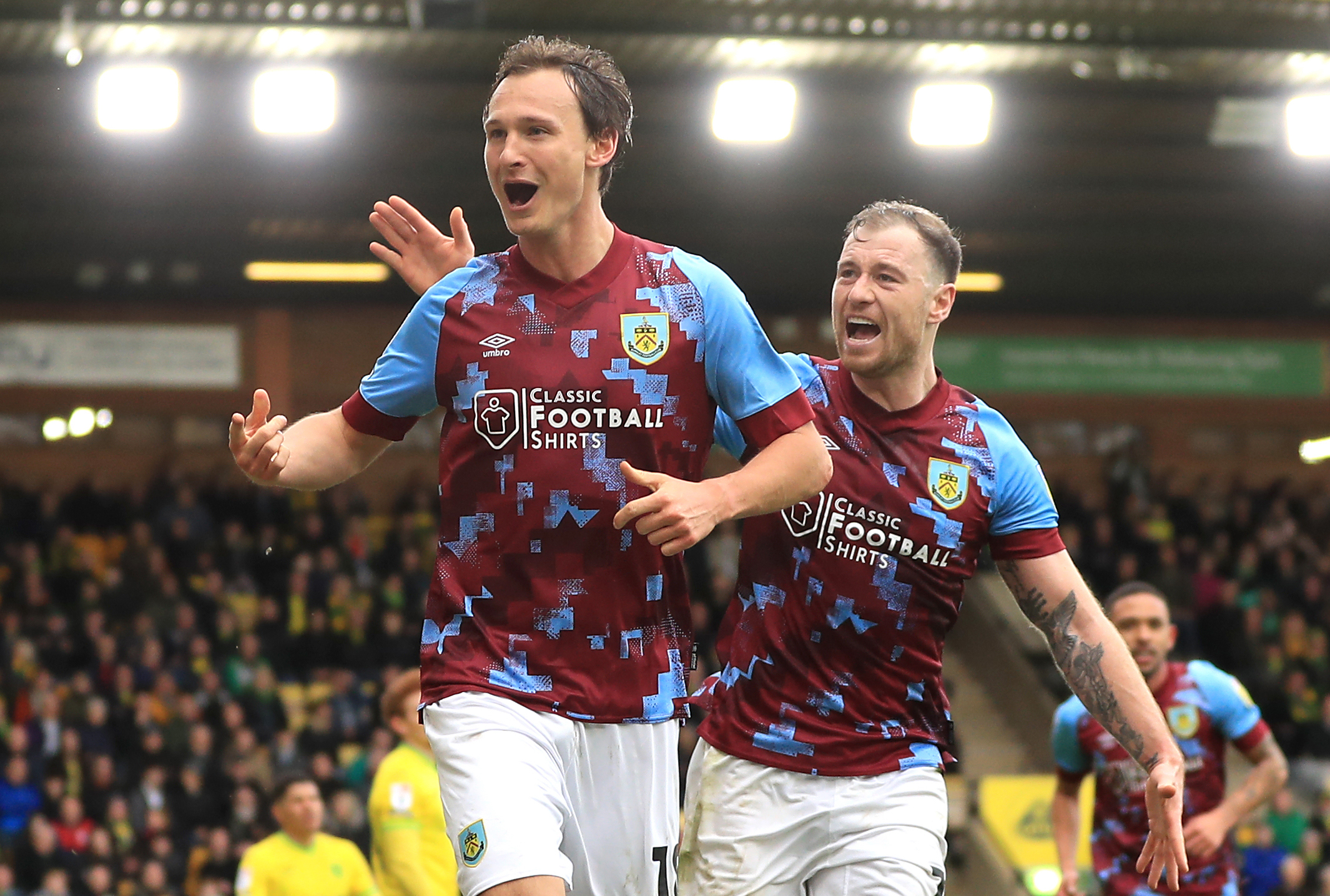 Championship leaders Burnley ease to victory at Norwich City