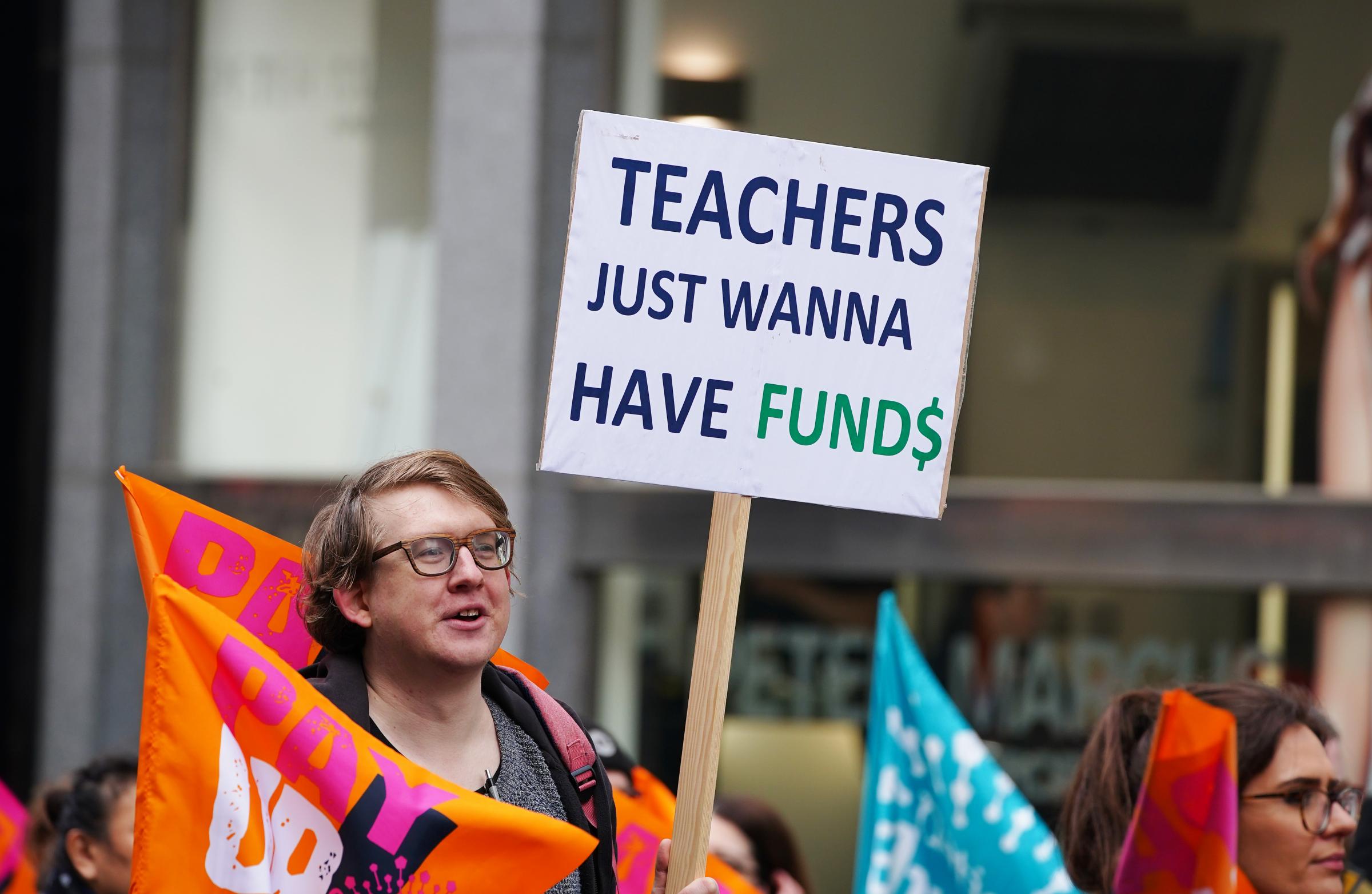 All the school closures in East Lancashire as teachers go on strike - Vimarsana News