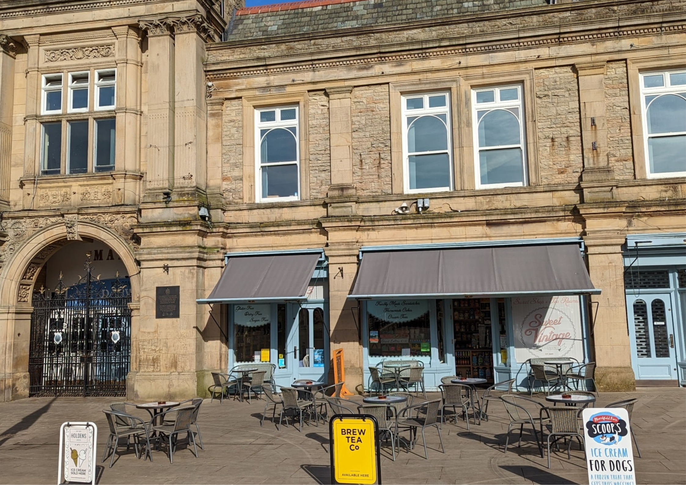 Darwen café starts 'pay it forward' scheme to help struggling families - Vimarsana News
