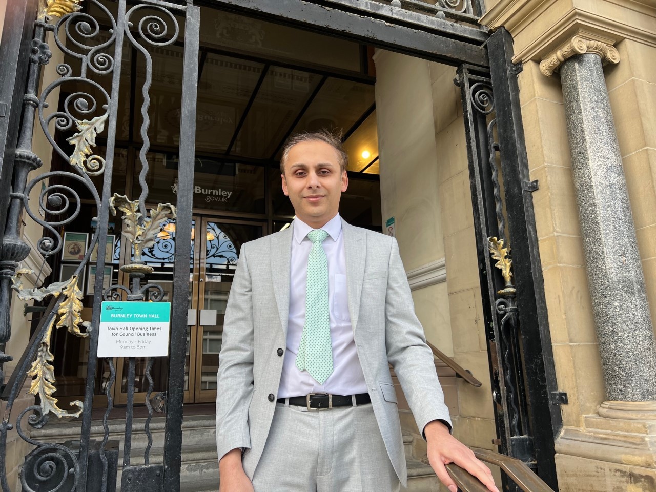 Burnley Council's new chief executive to be paid £118,151 a year - Vimarsana News