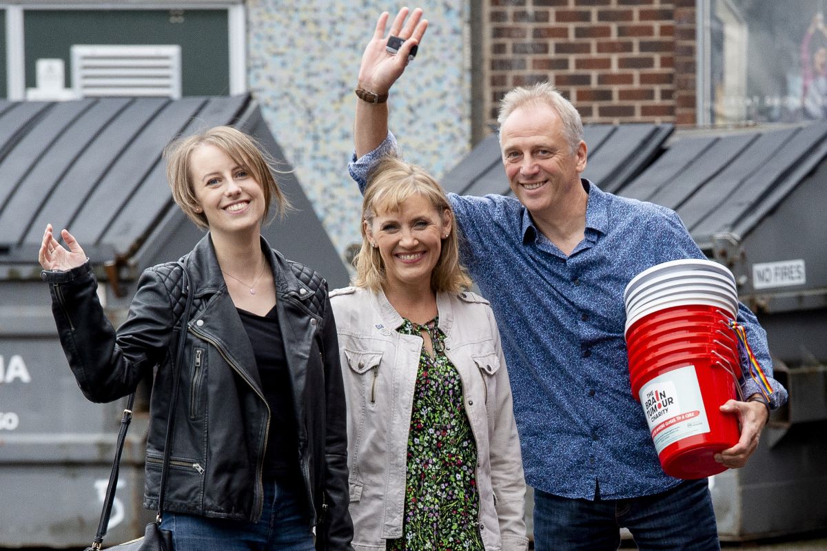 Tributes pour in for Laura Nuttall who has died of brain cancer - Vimarsana News