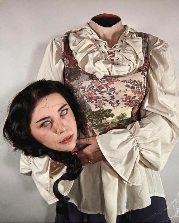 Lancashire Telegraph: Natasha Jane Wood's creation based on expression 'don't lose your head' Lancashire Telegraph: Natasha Jane Wood's creation based on expression 'don't lose your head'
