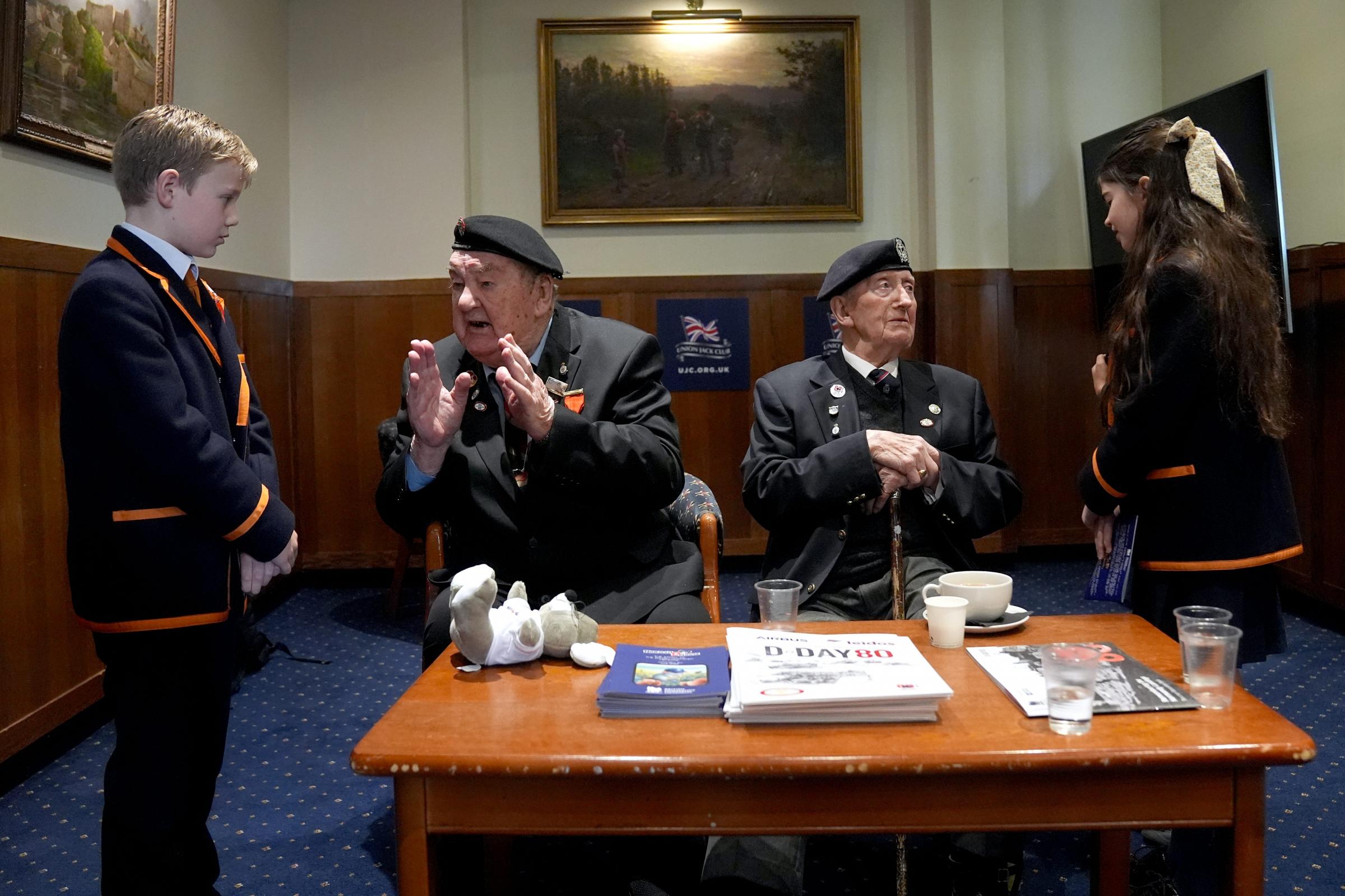D-Day veterans recall looking forward to cups of tea and bailing out of tanks - Vimarsana News