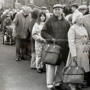 Queuing for free food, 1991