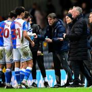 Michael O'Neill gives out instructions