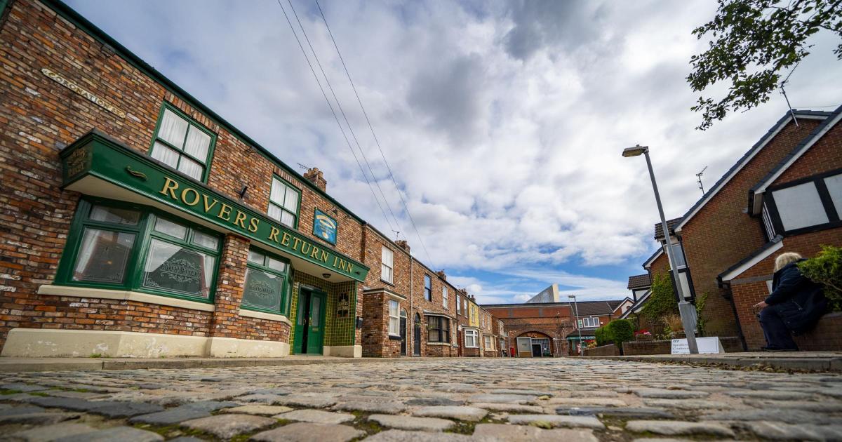 Why are Coronation Street and Emmerdale not on ITV tonight?