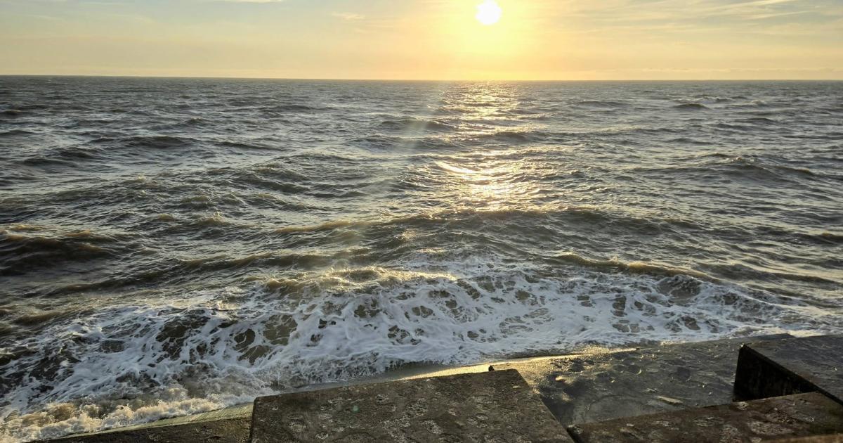 Up to 20 teenagers rescued from rough seas off Lancashire coast