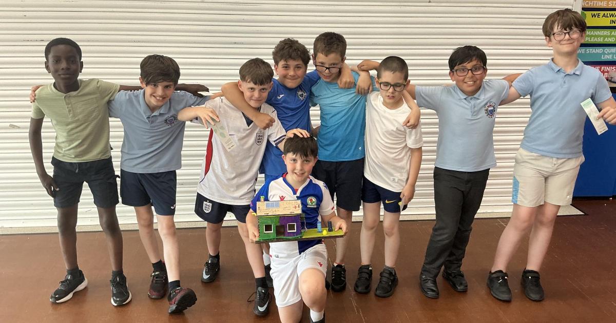 Blackburn children learn how engineers create greener homes