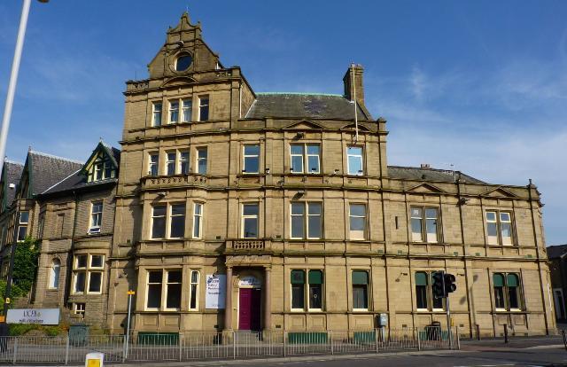 The Sparrow Hawk was situated on Church Street. This pub closed in 2010 and is now in use as the University College of Football Business.