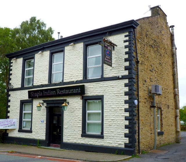 The Reedley Hallows was situated at 305 Barden Lane. This pub closed in 2012.